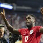 Panamá aprovecha expulsión para vencer a EEUU y se levanta en la Copa América