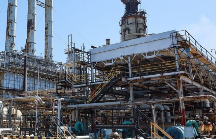 Reuters: Venezuela reactiva unidad clave de la refinería Cardón tras más de un año inactiva