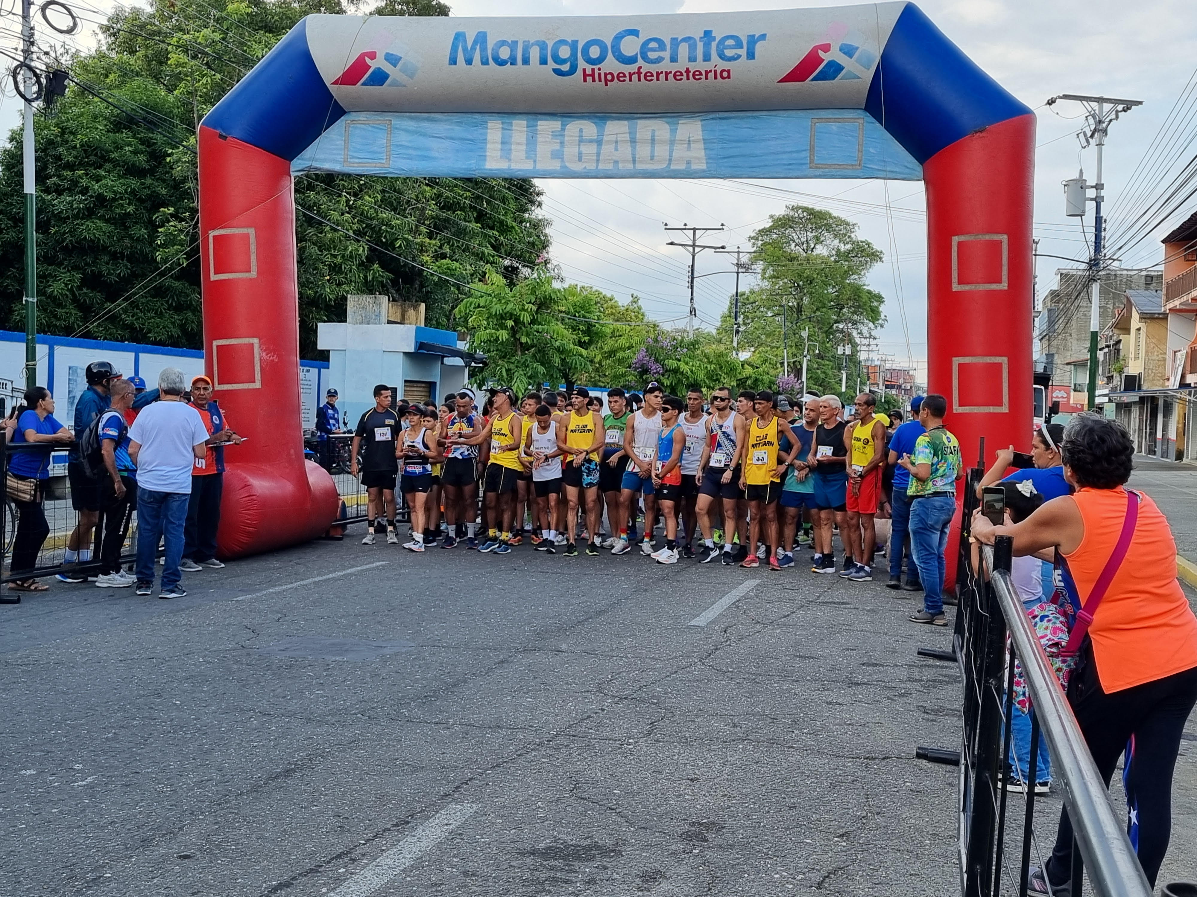 Barinas y Guanare dominaron Carrera 10k por el Bicentenario del Liceo Unda 