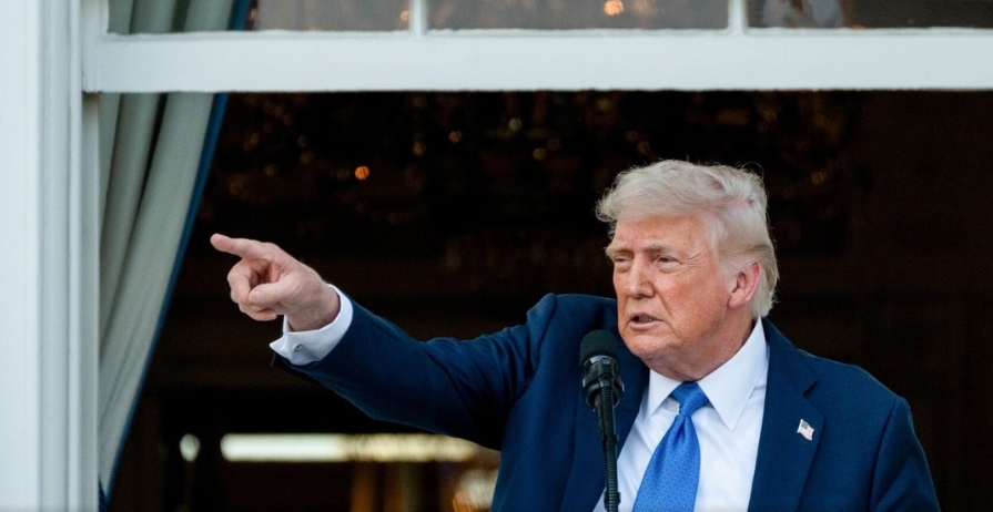 Donald Trump prohibió la entrada a Estados Unidos a personas de 12 países y aumentó las restricciones a Venezuela y Cuba