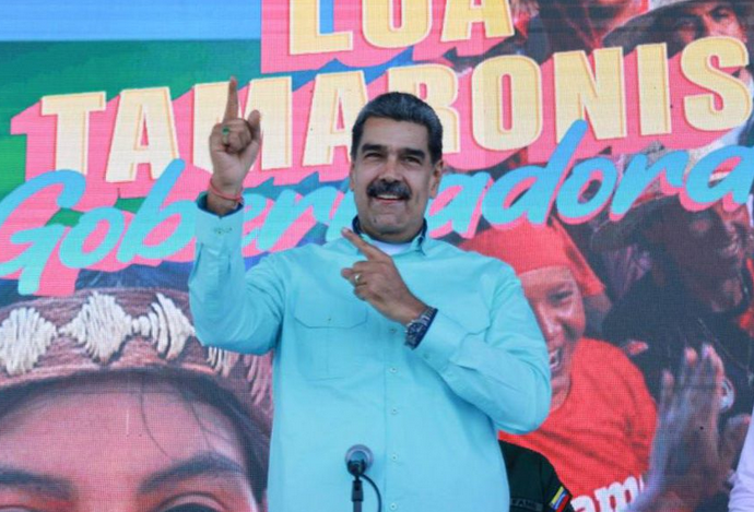 Maduro sobre elecciones de alcaldes: “Espero que la oposición salga al tablero también”