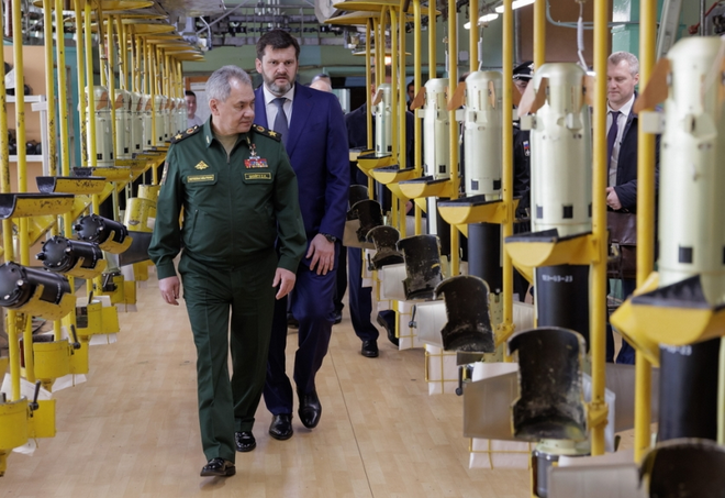 Rusia construye fábrica de munición para fusiles Kaláshnikov en Venezuela