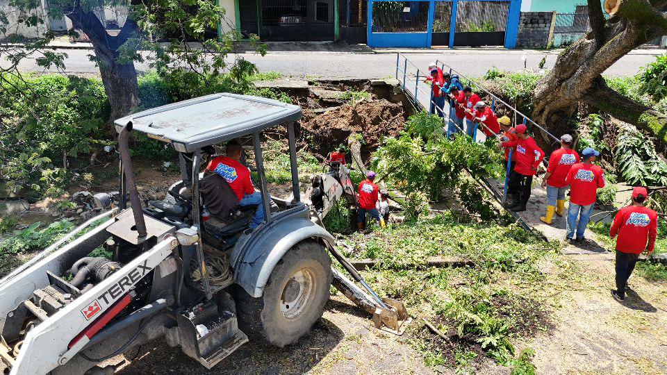 Alcaldía de Guanare responde a emergencia en Barrio Coromoto con operativo integral y contacto directo