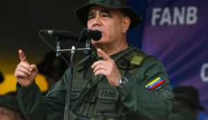 Padrino anuncia despliegue de buques en el Caribe en medio de tensión con EE. UU.