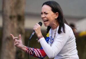 María Corina: «Maduro tiene que aceptar una negociación o saldrá por vías peores»
