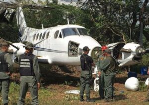 Gobierno afirma que ha neutralizado 402 aviones de narcotráfico: “Aquí le damos plomo”