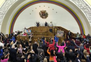 Asamblea Nacional debatirá declarar persona non grata a la primera ministra de Trinidad y Tobago