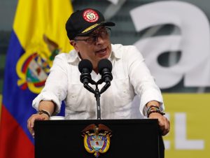 Petro critica silencio de líderes latinoamericanos ante “invasión” de EE. UU. en el Caribe