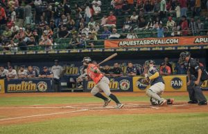 Caribes blanquea a Águilas y frena su clasificación a la postemporada