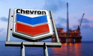 Pese a Advertencia de EE. UU. por Riesgo Satelital, Chevron Traslada Empleados a Plantas Petroleras en Venezuela