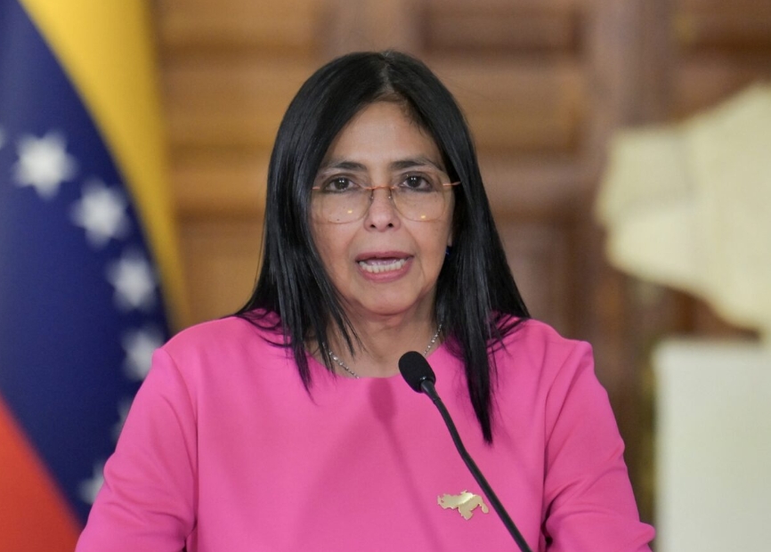 Delcy Rodríguez exige a EE. UU. una prueba de vida de Nicolás Maduro y Cilia Flores