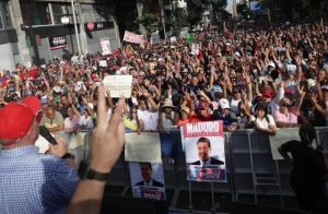 Diosdado: “El pueblo está en la calle reclamando a su Presidente Maduro”