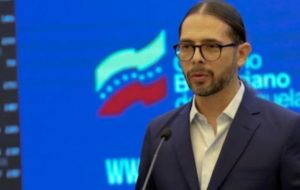 Ministro Ñañez descarta «confusión» de la Fanb en Miraflores: «Atacaron drones espías»