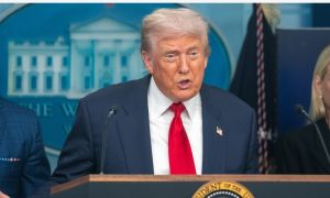 Trump dice que cancela la segunda ola de ataques en Venezuela por su colaboración