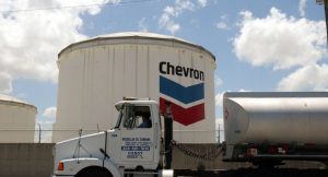 Chevron vende petróleo venezolano a Reliance de India por primera vez desde 2023