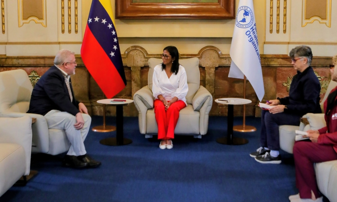 Rodríguez se reúne con representantes de la OPS y anuncia vacunación contra la fiebre amarilla