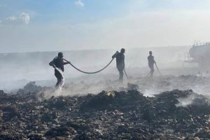 Con 74 mil litros de agua Bomberos extinguieron nuevo incendio en vertedero de Guanare