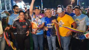 Tucupido estrena moderno complejo deportivo: Gobernación y Alcaldía de Guanare entregan la cancha número 82