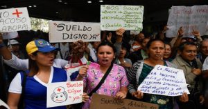 Manuel Sutherland: «Es factible salario de 250 dólares si se elimina la corrupción y el gasto inútil»