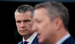 EE.UU. envía más fuerzas a Oriente Medio mientras se extiende la guerra con Irán