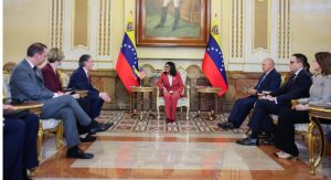 Delcy Rodríguez pide junto con Burgum acelerar la reforma de Ley de Minas en Venezuela