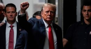 Trump ordena el bloqueo total del Estrecho de Ormuz tras el colapso de las negociaciones con Irán