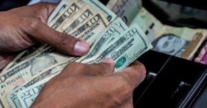 Banca venezolana prevé mayor estabilidad cambiaria bajo la licencia 57: “Pensamos que este trimestre será mejor”