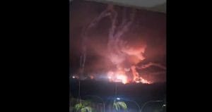 Fuertes explosiones en Caracas y aviones volando a baja altura: Maduro denuncia una “gravísima agresión militar” de EE.UU.