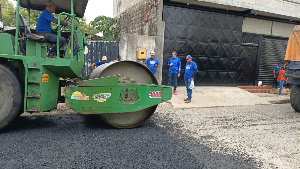 Mil cien toneladas de mezcla asfáltica han sido colocadas en calles y avenidas de Guanarito