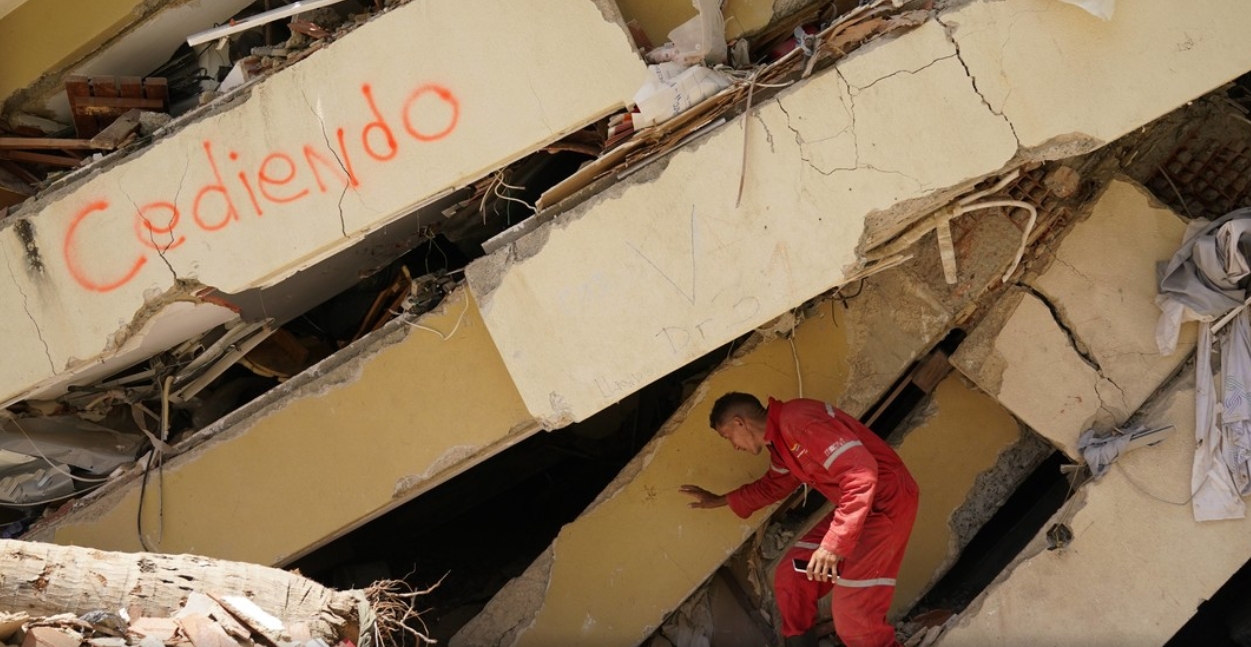 Venezuela supera los 5.000 muertos tras el doble terremoto, mientras el Gobierno define qué hacer con los 2 millones de toneladas de escombros