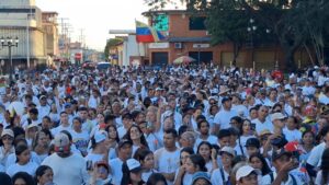 Comunidad cristiana de Guanare «Marcha por Jesús» y erige altar de oración por las víctimas del doble terremoto en Venezuela